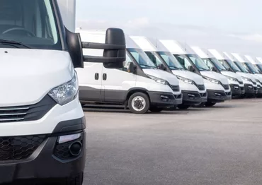 Delivery van fleet management istock 1336038156
